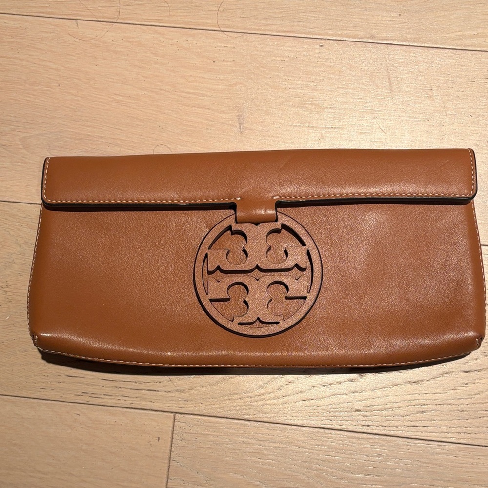 Tory Burch Miller Tan Clutch with dust bag